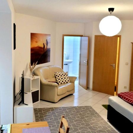 Wohlfuehl-Ferienwohnung Mit Tiefgarage Im Gruenen Oberhof  Εξωτερικό φωτογραφία