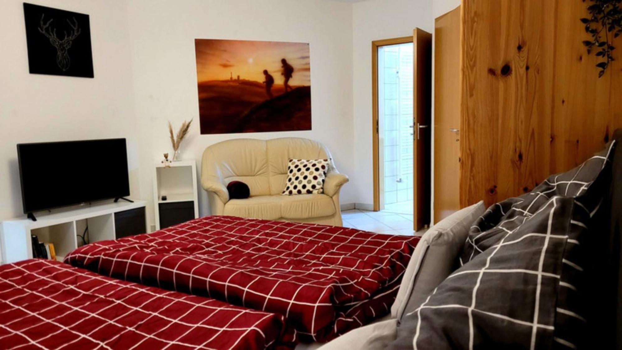 Wohlfuehl-Ferienwohnung Mit Tiefgarage Im Gruenen Oberhof  Εξωτερικό φωτογραφία