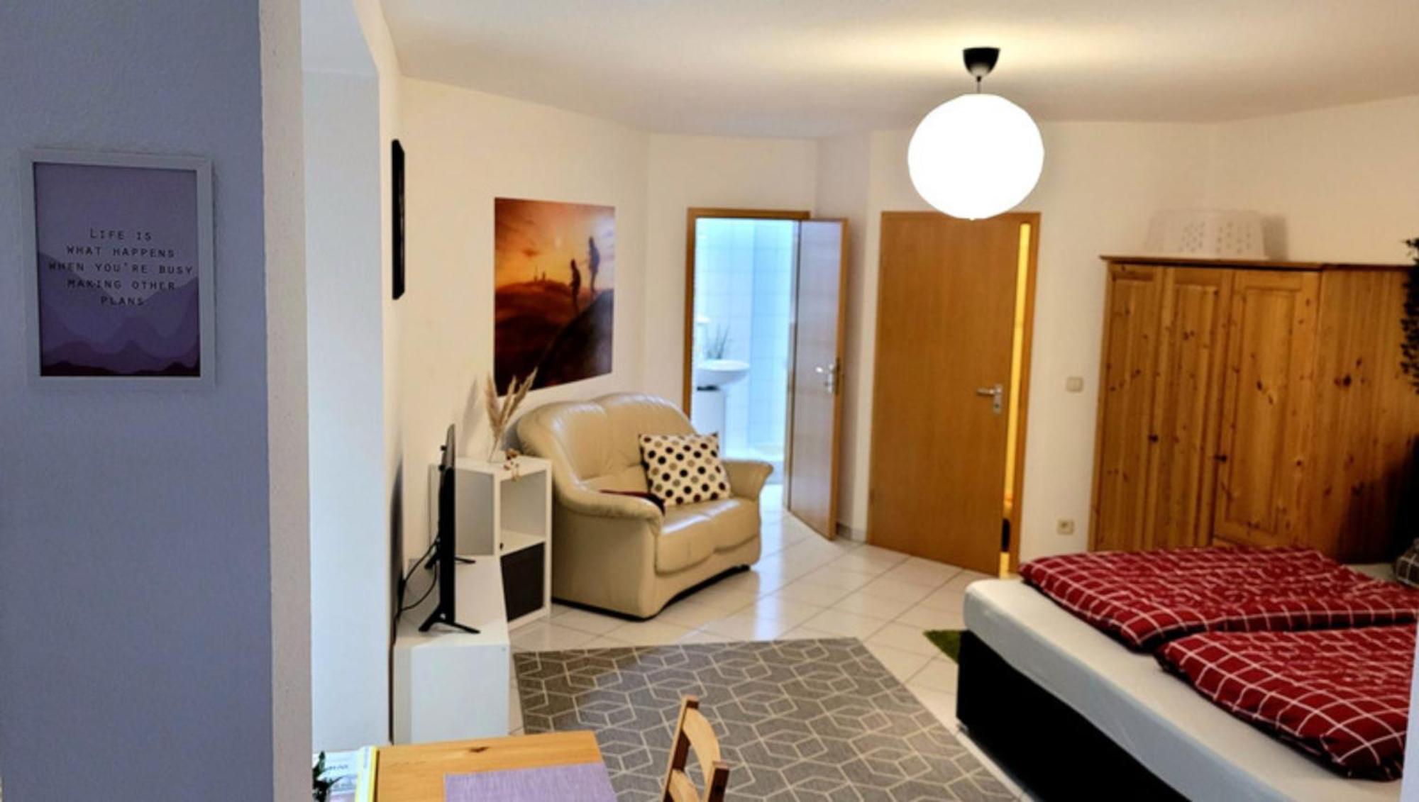 Wohlfuehl-Ferienwohnung Mit Tiefgarage Im Gruenen Oberhof  Εξωτερικό φωτογραφία